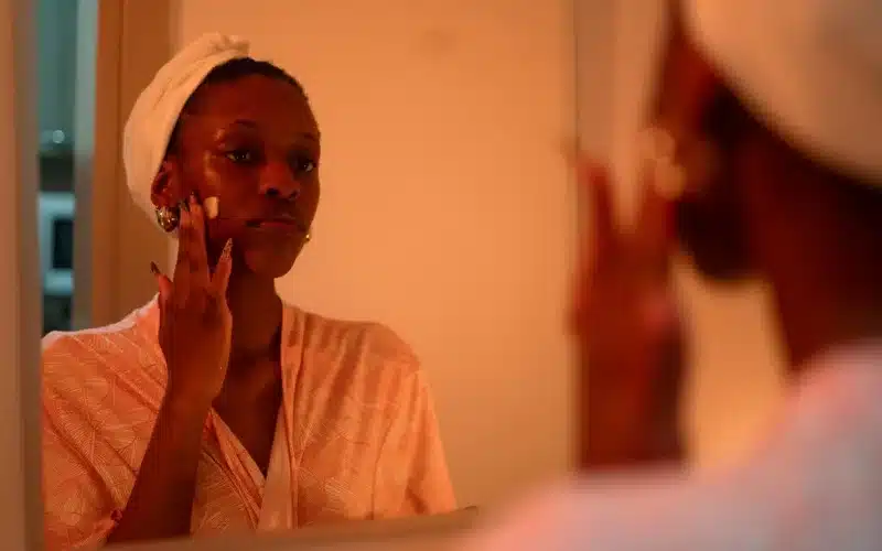 salud de la piel en la menopausia, cuidado facial diario